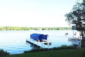 Den höhepunkt hier bilden grundstücke am wasser, insbesondere an den bekannten österreichischen seen. Immobilien Mit Seeblick In Bayern Makler Munchen