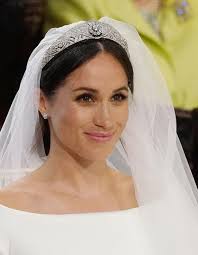 Coiffure de mariage chignon coiffure soirée photo coiffure coiffure couleur coiffures avec diadème coiffures mignonnes coiffure maquillage coiffure marriage chignon cheveux court. Mariage Du Prince Harry Et Meghan La Mariee A Opte Pour Un Elegant Chignon Bas Elle