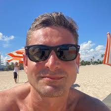 Davis Montes's Instagram, Twitter & Facebook