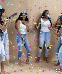 Baddie Sweet 16 Birthday Photoshoot With Friends Pin By Baddie House On Birthday 21st Birthday Photoshoot 16th Birthday Outfit Birthday Photoshoot