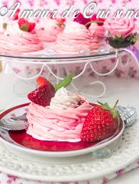 Nids De Meringue Au Mascarpone Et Fraises Amour De Cuisine Recette Meringue Mascarpone Cuisine