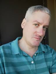 Cedric, the Poisonous Snake Hunter. 養品 AW CRIKEY, IT'S А POISONOUS SNAKE!