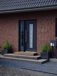 Aussentreppe Fur Den Hauseingang Treppe Selber Bauen Hauseingang Gestalten Hauseingang Treppen Treppe Selber Bauen