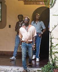 Here, offset states that he's trapping just as hard as such drug traders. Epingle Sur Clothing Looks