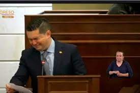 La sala de instrucción de la corte suprema de justicia abrió una investigación formal y llamó a indagatoria al representante a la cámara edwin ballesteros por presuntas irregularidades en. Qj1lrhwioffxbm