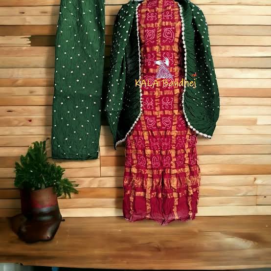 Red Green Kala Cotton Wedding Gharchola Dress Material - Bandhani ...