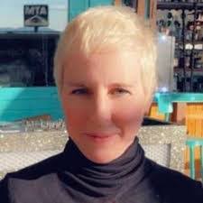 Dana Pope's Instagram, Twitter & Facebook