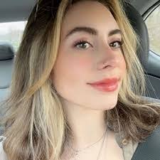 Kelsey Abrams's Instagram, Twitter & Facebook