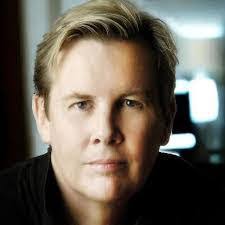 Aileen Hodgson's Instagram, Twitter & Facebook