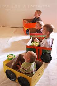 Serie Spiel Und Spass Im November 10 Kreative Projekte Die Du Mit Deinem Kind Machen Kannst Mit Bildern Aktivitaten Fur Kleinkinder Auto Basteln Kinder