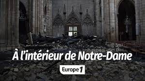 Apres L Incendie A L Interieur De Notre Dame Youtube