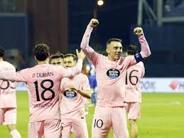 Lewandowski brilla en victoria del Barcelona ante el Celta de Aspas