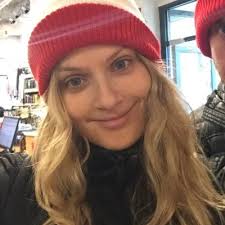 Patti Reich's Instagram, Twitter & Facebook