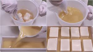 In questo video potete imparare a preparare i ciccioli di maiale e lo strutto. Sapone Da Bucato Tutto A Freddo Con Strutto E Olio Esausto Diy Laundry Bar Soap Youtube