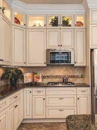 10 Antique White Kitchen Cabinets That Jazz Your Kitchen Up Whitekitchencabinet Antique White Kitchen Cabinets Antique White Kitchen Kitchen Cabinet Design
