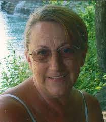 Barbara Gravelle's Instagram, Twitter & Facebook