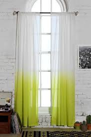 Estas dos cortinas diferentes fijadas en tonos. 20 Ideas De Decoracion De Cortinas Para Salones 2021 Espaciohogar Com