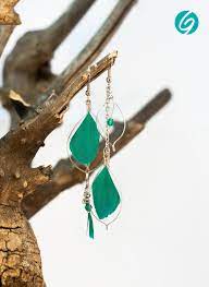 Boucles d'oreilles pendantes asymétriques plumes vertes | Etsy France