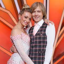 Search for your loved one by country, state and city. Let S Dance Moritz Hans Er Will Mit Tanzen Weitermachen