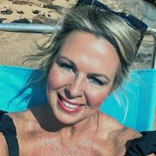 Tracie Hoffman (@tracie0308)