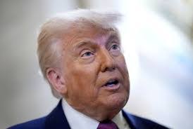 Darius Santiago's Instagram, Twitter & Facebook