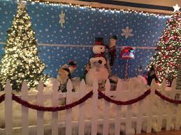 Although you don't have to go all out, there's just something magical about a house that is adorned with decorations and lights. Bridgeport Pal Home Facebook