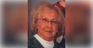 Glenna Wright's Instagram, Twitter & Facebook