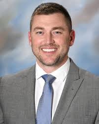 Kelly Prindle's Instagram, Twitter & Facebook