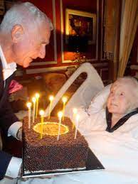 Dpa zsa zsa gabor und prinz frederic von anhalt 1994 in münchen. Der Prinz Trauert Um Zsa Zsa Ich Hatte Ihr Eine Kaschmirdecke Gekauft N Tv De