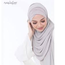 Through its mission to provide accessible prices with premium quality options, naelofar range of stylish hijab, apparel, bags and accessories have reached the hearts of modest fashion lovers worldwide, namely singapore, indonesia, dubai, germany, uk, the us and many more. Be Lofa Instant Naelofar Hijab Shopee Malaysia