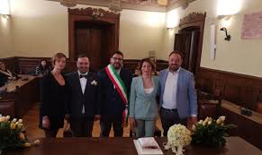 La disponibilità della data per la celebrazione del matrimonio e della dichiarazione deve. Coronavirus Il Governo Vieta Anche I Matrimoni Ad Assisi Nozze Last Minute Prima Dello Stop Tuttoggi