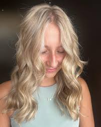 The perfect balance of brightness and dimension for an effortless look.🤍  #fall #lakecountry #lakecountrystylist #delafeildhair #blonde #dimensional