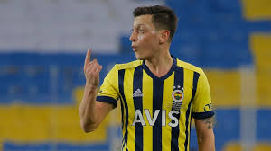 Fenerbahçe spor kulübü, commonly known as fenerbahçe, is a turkish sports club based in istanbul, turkey. Super Lig News Mesut Ozil Und Fenerbahce Verlieren Gegen Goztepe Fussball News Sky Sport