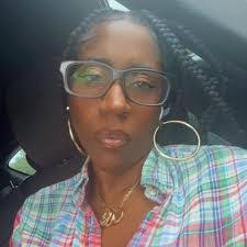 Amber Shears's Instagram, Twitter & Facebook