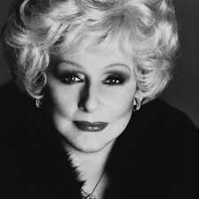 New Color for Eyes, Cheeks and Lips Limited-Edition Summer Essentials  Success Awaits You at Seminar 2010. See Page 15!