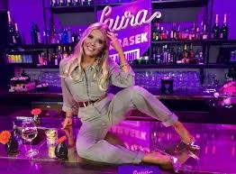 1.8k likes · 63 talking about this. Laura Karasek Facebook