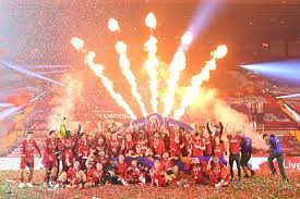 Jurgen klopp's squad, who secured the title last month, were presented with the trophy on a special podium built on the kop stand. Which Premier League Records Have Liverpool Set