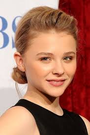 She didn't post a selfie of freshly. Chloe Grace Moretz S Ten Best Hairstyles Teen Vogue