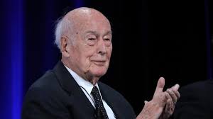 Valéry giscard d'estaing va mieux. L Ancien President Valery Giscard D Estaing Hospitalise A Tours Lci