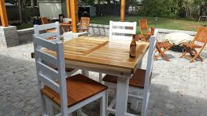 Free and easy diy plans for a modern pub table with reclaimed look. Diy Outdoor Cedar Pub Table Loft 817