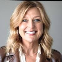 Rebecca Batt's Instagram, Twitter & Facebook