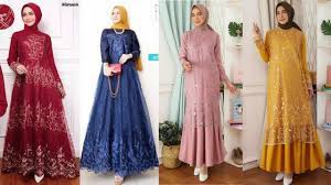 Menggunakan warna maroon dengan desain brokat yang sederhana ini sangat cocok untuk dipadukan dengan pashmina sederhana agar penampilan menjadi semakin anggun dan kekinian. Model Baju Gamis Brokat Terbaru 2020 Desain Modern Dan Mewah Youtube