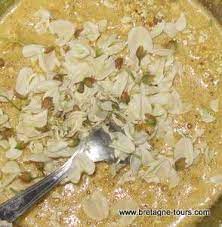 Cake With Wild Flowers Of Robinia Recipes Cooking Recipes Herbal Recipes