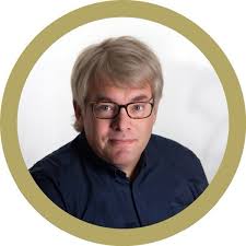 Geslaagde haartransplantatie achter de rug. Het kost een rib uit mijn lijf,  maar dan heb je ook wat.