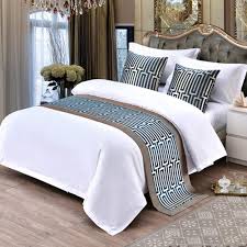 La stanza, questo spazio intimo di riposo, deve essere creato ad hoc. Runner Copertura Del Cuscino Sdcer Runner Letto Sciarpa Bandiera Del Letto Nordica Moderna Semplice Asciugamano Copriletto Casa Camera Da Letto Matrimonio Striscia Di Colore 50x50cm 19 6x19 6inches Casa E Cucina