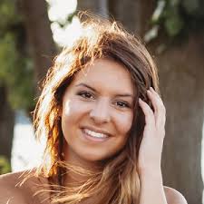 2021 Scholarship Recipient Spotlight: Hannah Delong