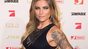 View anonymously and download the original quality content from instagram. Nach Aus Mit Sophia Thomalla Ex Postet Hullenlos Bild Auf Instagram Stars