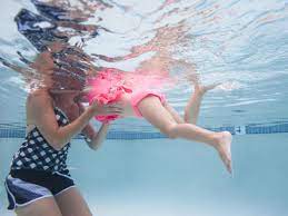 Learn to swim front crawl, freestyle, backstroke, butterfly, breaststroke, tumble turn, diving. How To Teach Swimming To Preschoolers