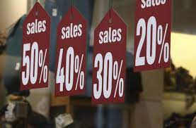 H black friday ή αλλιώς μαύρη παρασκευή, oρίζεται συνήθως την τέταρτη παρασκευή του νοεμβρίου, αλλά πάντα ακολουθεί την ημέρα των ευχαριστιών (28/11). Kyriakh Anoixta Ta Katasthmata Arxizoyn Oi Endiameses Ekptwseis Libre