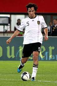 Mats hummels is borussia dortmund's most renown defender. Mats Hummels Wikipedia